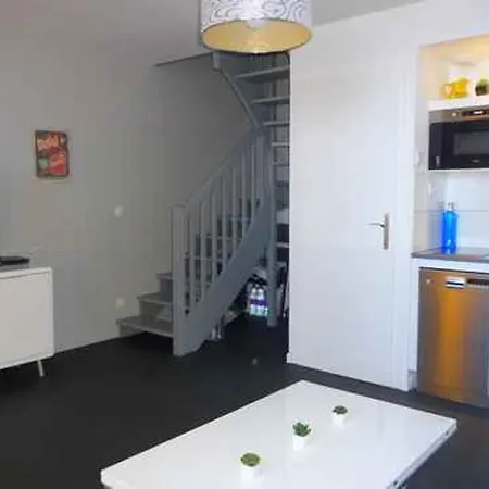 Duplex T3 Avec Clim Et Parking A 50m De La - Fr-1-782-41 *